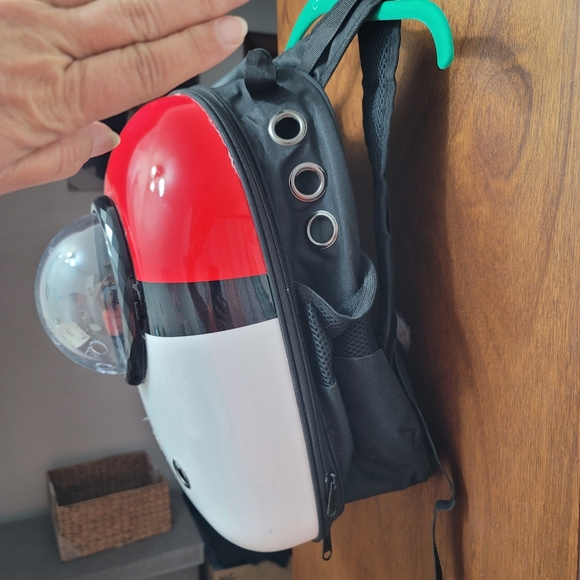 Pokemon Pet Carrier Backpack. (132) - Picture 2 of 8